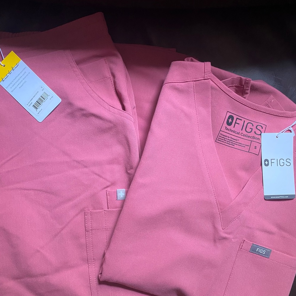 2 Pink figs scrubs sets